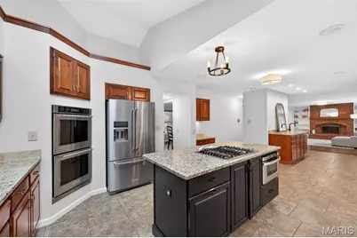 16839 Kehrsbrooke Court, Chesterfield, MO 63005 - Photo 4