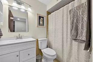 1511 Hampton Hall Dr, Chesterfield, MO 63017 - Photo 16