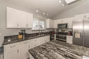 217 Lazy Hollow Ct, Saint Peters, MO 63376 - Photo 14