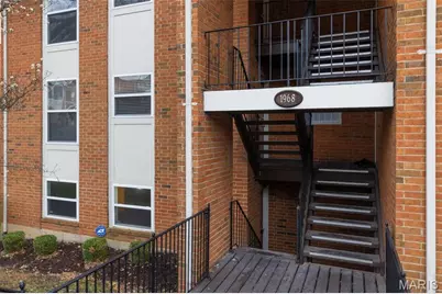 1968 Greenglen Drive #101, Kirkwood, MO 63122 - Photo 2