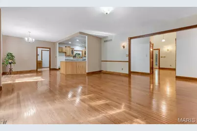 2932 Eagle Pointe Drive, Wentzville, MO 63385 - Photo 12