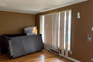 9426 Westchester Dr, Saint Louis, MO 63136 - Photo 12