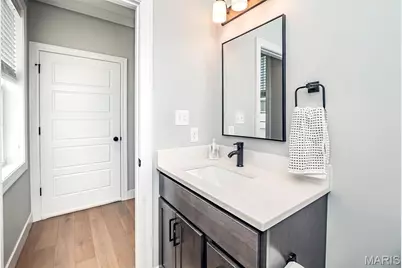 7057 Mitchell Avenue, Richmond Heights, MO 63117 - Photo 18