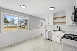 367 Peffer Ln, Fenton, MO 63026 - Photo 10