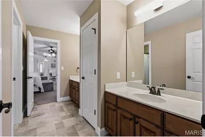 9810 Grandview Lake Court, Sunset Hills, MO 63127 - Photo 28