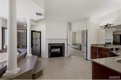 9810 Grandview Lake Court, Sunset Hills, MO 63127 - Photo 16