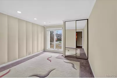 27 Meadowbrook Country Club Estate, Ballwin, MO 63011 - Photo 12