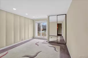 27 Meadowbrook Country Club Estate, Ballwin, MO 63011 - Photo 12