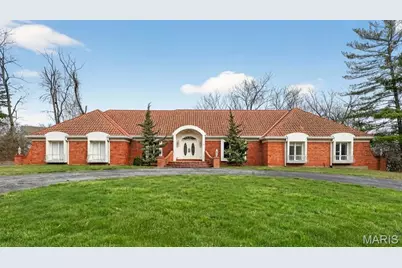 27 Meadowbrook Country Club Estate, Ballwin, MO 63011 - Photo 1