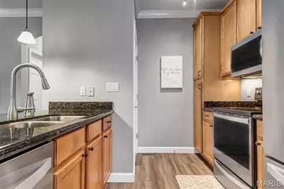 2712 McKnight Crossing Court, Saint Louis, MO 63124 - Photo 6