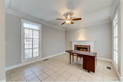 8822 Lynn Lane, Saint Louis, MO 63127 - Photo 10