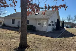 403 Ahr Strom Dr, Robertsville, MO 65066 - Photo 2