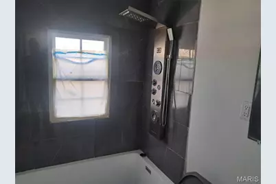 6006 Cascade Drive, Saint Louis, MO 63134 - Photo 2