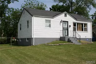 6006 Cascade Dr, Saint Louis, MO 63134 - Photo 1