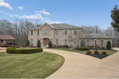 12856 Pointe Drive, Sunset Hills, MO 63127 - Photo 2