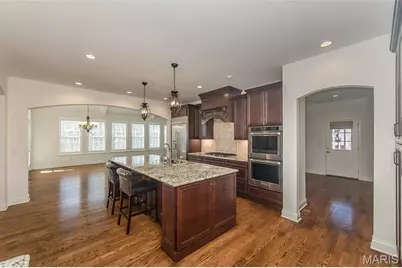 30 Meadowbrook Country Club Estate, Ballwin, MO 63011 - Photo 12