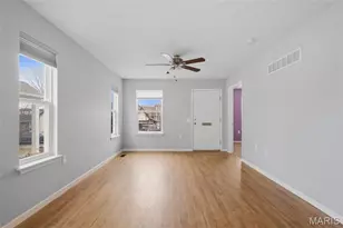 9933 Linn Ave, Saint Louis, MO 63125 - Photo 6