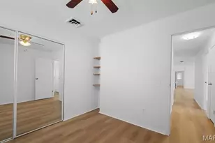 2911 Hubert Dr, Saint Louis, MO 63125 - Photo 12
