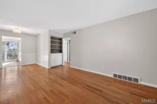 7908 Camelot Ln, Saint Louis, MO 63123 - Photo 4