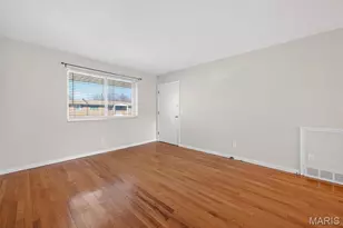 7908 Camelot Ln, Saint Louis, MO 63123 - Photo 6