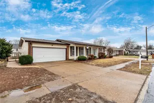 700 Dewayne Dr, Florissant, MO 63031 - Photo 32