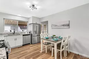 700 Dewayne Dr, Florissant, MO 63031 - Photo 8