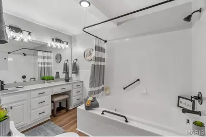 700 Dewayne Drive, Florissant, MO 63031 - Photo 12