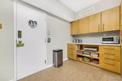 900 S Hanley Road #12E, Clayton, MO 63105 - Photo 18