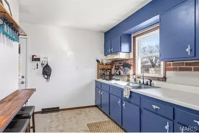 3858 Ronnie Lane, Pacific, MO 63069 - Photo 10