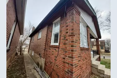 4660 Ray Avenue, Saint Louis, MO 63116 - Photo 2