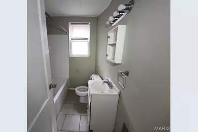 4660 Ray Avenue, Saint Louis, MO 63116 - Photo 8