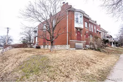 5427 S Broadway, Saint Louis, MO 63111 - Photo 2