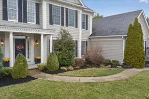 2221 Stonegate Manor Ct, Chesterfield, MO 63017 - Photo 2