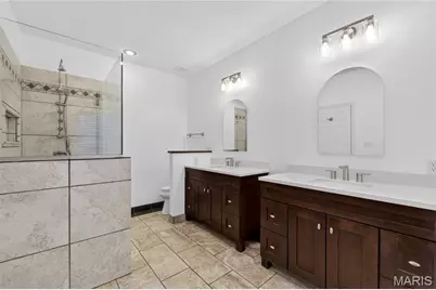 931 Wellesley Place Drive, Chesterfield, MO 63017 - Photo 32