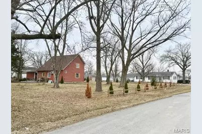 203 S Madison Street, Perry, MO 63462 - Photo 4