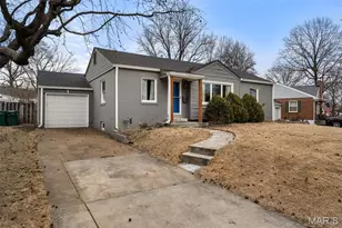 55 W Drake Ave, Webster Groves, MO 63119 - Photo 2
