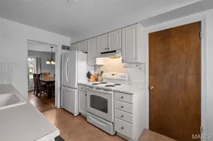 55 W Drake Ave, Webster Groves, MO 63119 - Photo 10