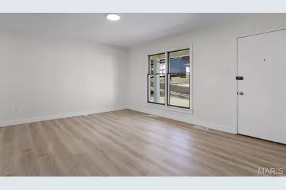 1126 Yorktown Drive, Saint Charles, MO 63303 - Photo 4