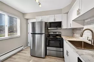 10031 Echoridge Ln, Affton, MO 63123 - Photo 6