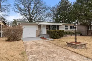 725 Hazelvalley Dr, Hazelwood, MO 63042 - Photo 2