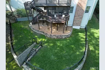 16507 Kingspointe Lake Lane, Chesterfield, MO 63005 - Photo 10