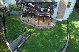 16507 Kingspointe Lake Ln, Chesterfield, MO 63005 - Photo 10