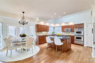 16507 Kingspointe Lake Ln, Chesterfield, MO 63005 - Photo 32