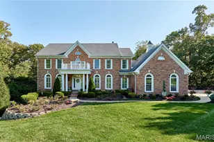 16507 Kingspointe Lake Ln, Chesterfield, MO 63005 - Photo 2