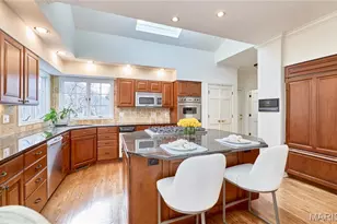 16507 Kingspointe Lake Ln, Chesterfield, MO 63005 - Photo 30