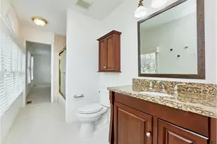 16507 Kingspointe Lake Ln, Chesterfield, MO 63005 - Photo 50