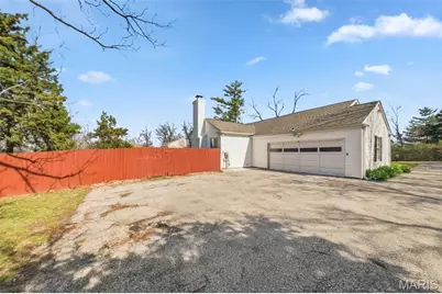 1050 Kehrs Mill Road, Ballwin, MO 63011 - Photo 46