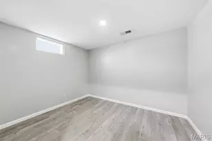 1050 Kehrs Mill Rd, Ballwin, MO 63011 - Photo 38