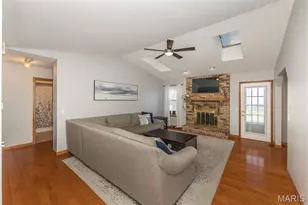 1012 Pegasus Cir, Saint Peters, MO 63376 - Photo 4