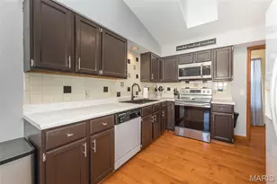 1012 Pegasus Cir, Saint Peters, MO 63376 - Photo 10